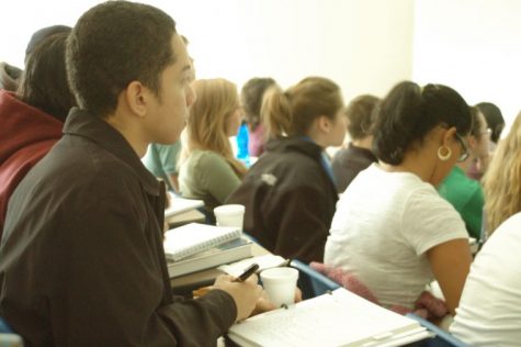 Dartmouth College Chemistry Professor visits Iona as part of Careers in Science Program