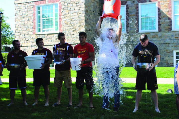 The+Rugby+team+supports+their+alum%2C+Pat+Quinn%2C+by+participating+in+the+ALS+Ice+Bucket+Challenge+on+campus.