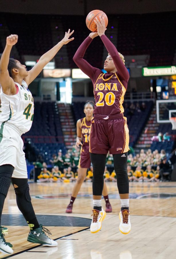 Junior guard Alexis Lewis was named to the MAAC Preseason First-Team.
