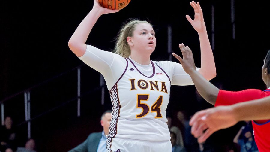 Iona+sophomore+Rebekah+Justice+is+one+of+six+returners+on+the+roster+this+season.