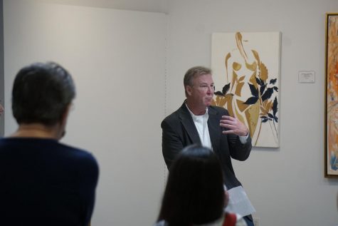 Gallery exhibition shows women in abstract