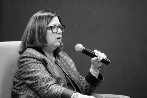 President and Chief of Advertising Revenue of CBS-Viacom shares experience, insight with students