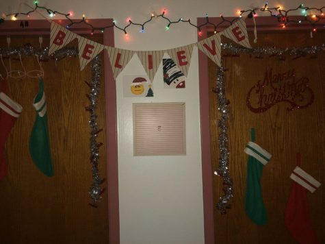 How to make your dorm more festive for the holidays