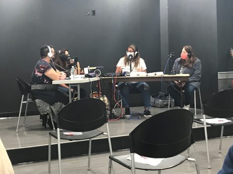 Mix’d Kinish a weekly podcost that focuses on LGBTQ+ issues was recorded in front of Gaels at the End Zone.
